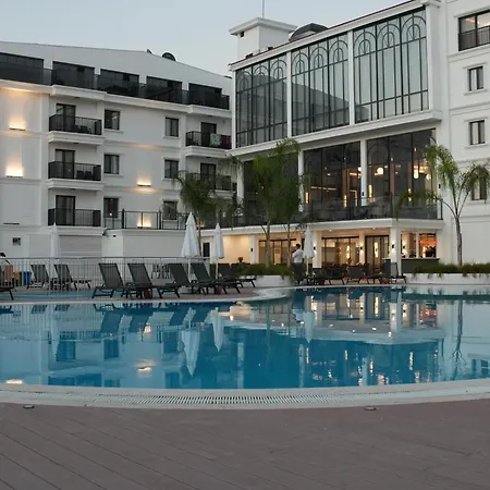 Ramada By Wyndham 5*