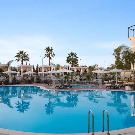 Ramada By Wyndham Szálloda 5*