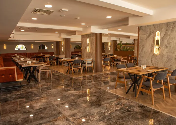 Hotel Ramada By Wyndham 5*