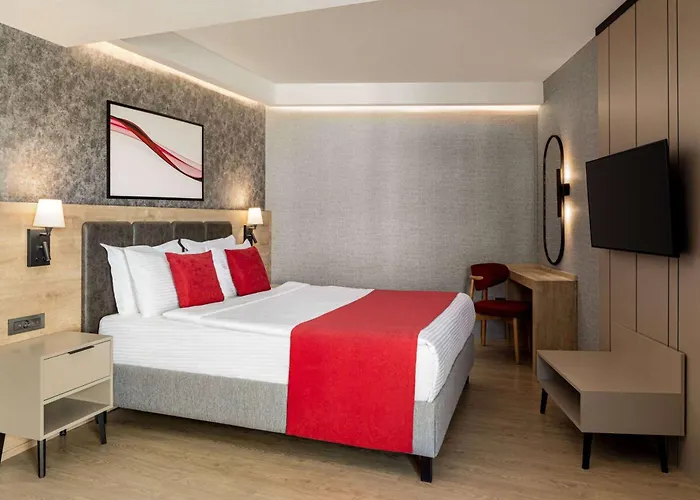 Ramada By Wyndham 5* דלמן