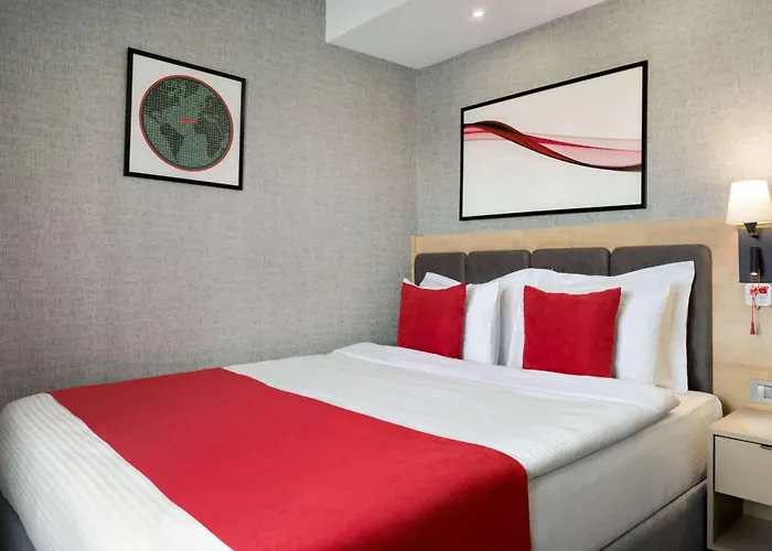 Ramada By Wyndham ホテル