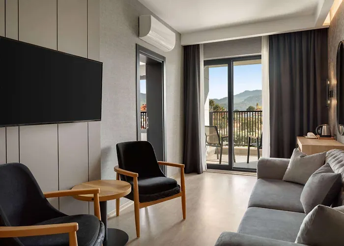 Ramada By Wyndham 5* דלמן