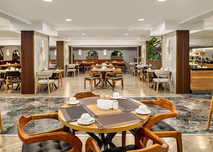 מלון Ramada By Wyndham