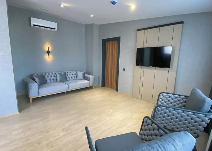 Ramada By Wyndham מלון דלמן