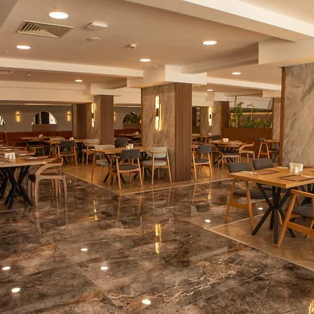 Hotel Ramada By Wyndham 5*