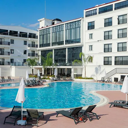 מלון Ramada By Wyndham