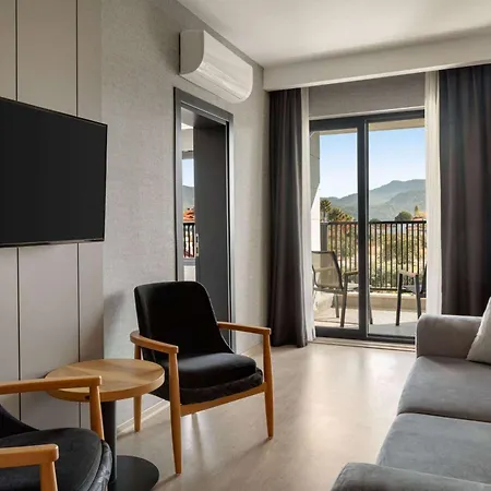 Ramada By Wyndham 5* دالامان