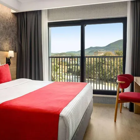 Hotel Ramada By Wyndham 5*