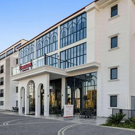 Ramada By Wyndham 5* دالامان