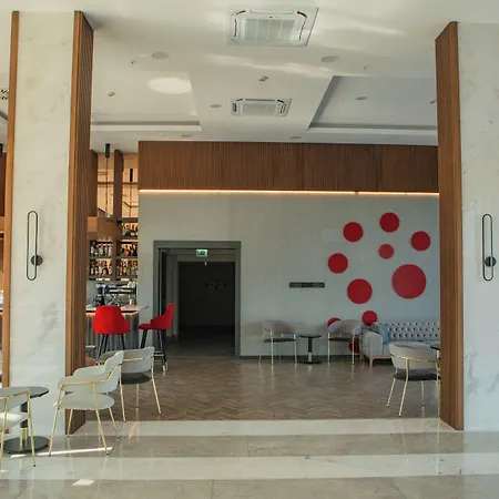 فندق Ramada By Wyndham دالامان