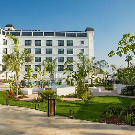 فندق Ramada By Wyndham