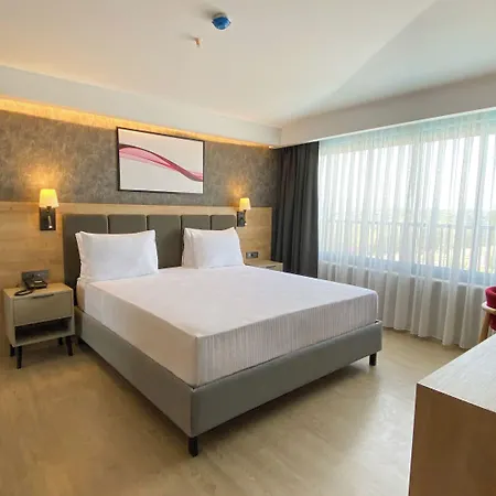 מלון Ramada By Wyndham
