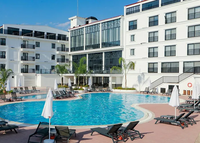 מלון Ramada By Wyndham