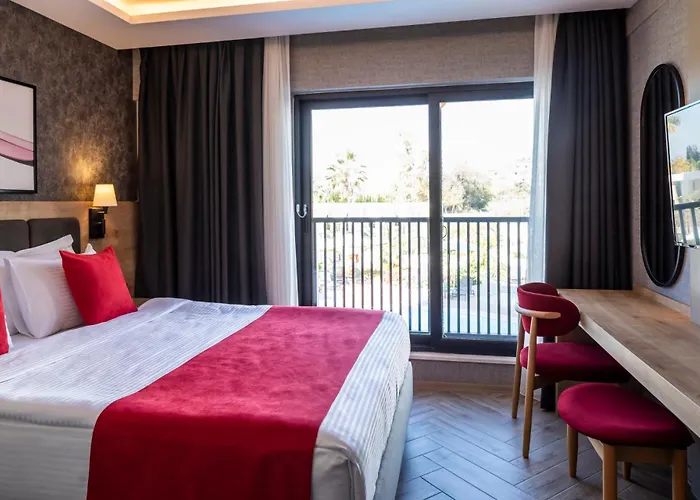 מלון Ramada By Wyndham דלמן