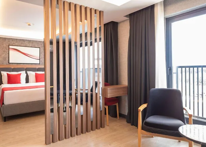 Ramada By Wyndham מלון 5*