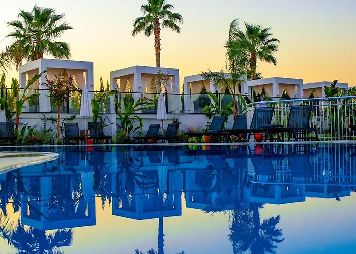 Ξενοδοχείο Ramada By Wyndham 5*