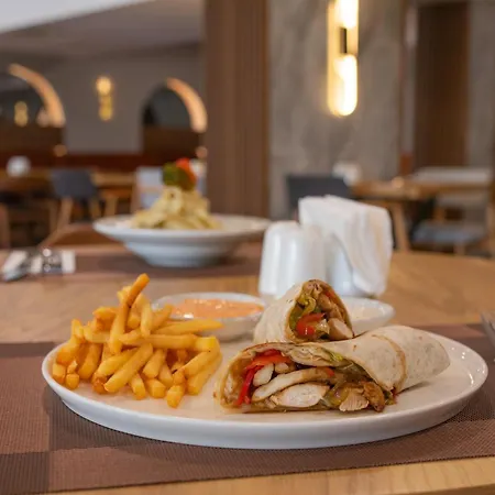 Hotel Ramada By Wyndham 5*