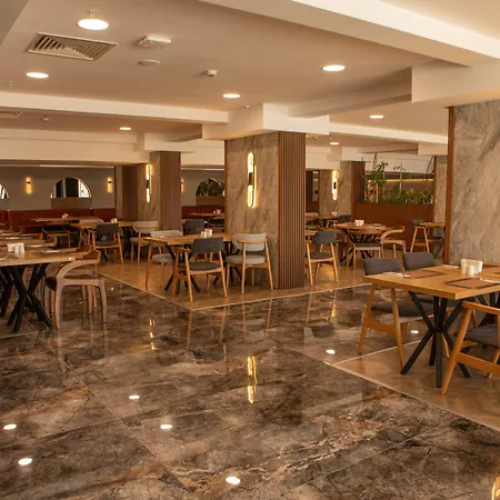 Hotel Ramada By Wyndham 5*