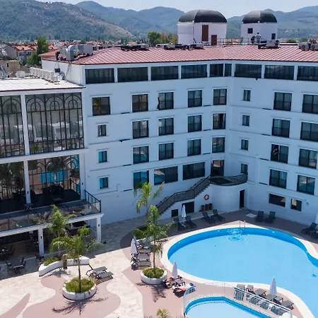 Ramada By Wyndham Hotel 5*