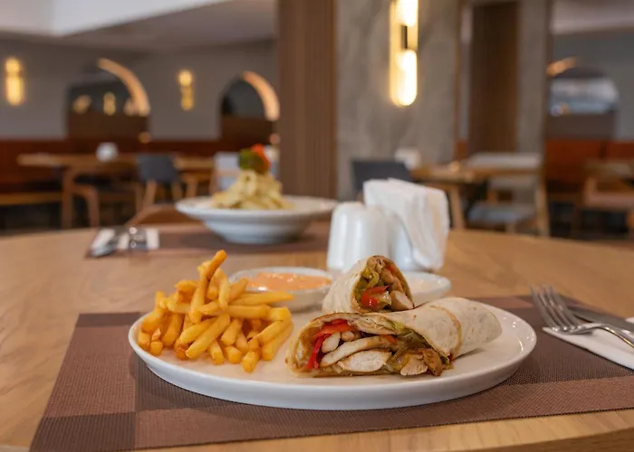 Szálloda Ramada By Wyndham 5*